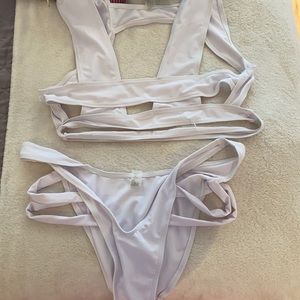 New never worn before white bikini in XL